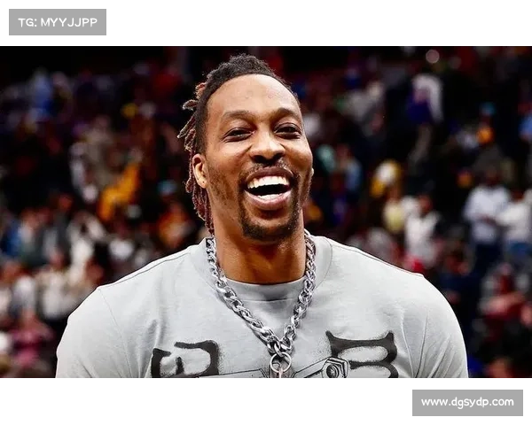 NBA里摸到篮板上沿有谁?霍华德只差一点,真有2人亲承能摸到 NBA里摸到篮板上沿有谁?霍华德只差一点,真有2人亲承能摸到